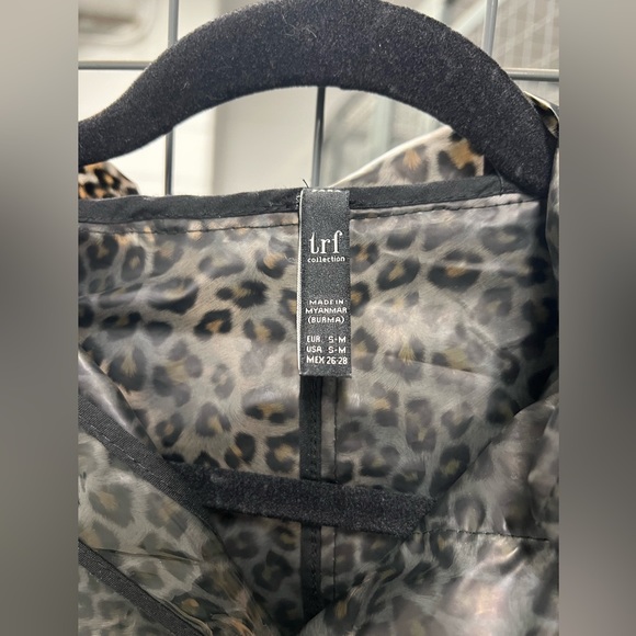 Leopard Zara raincoat - Picture 2 of 2